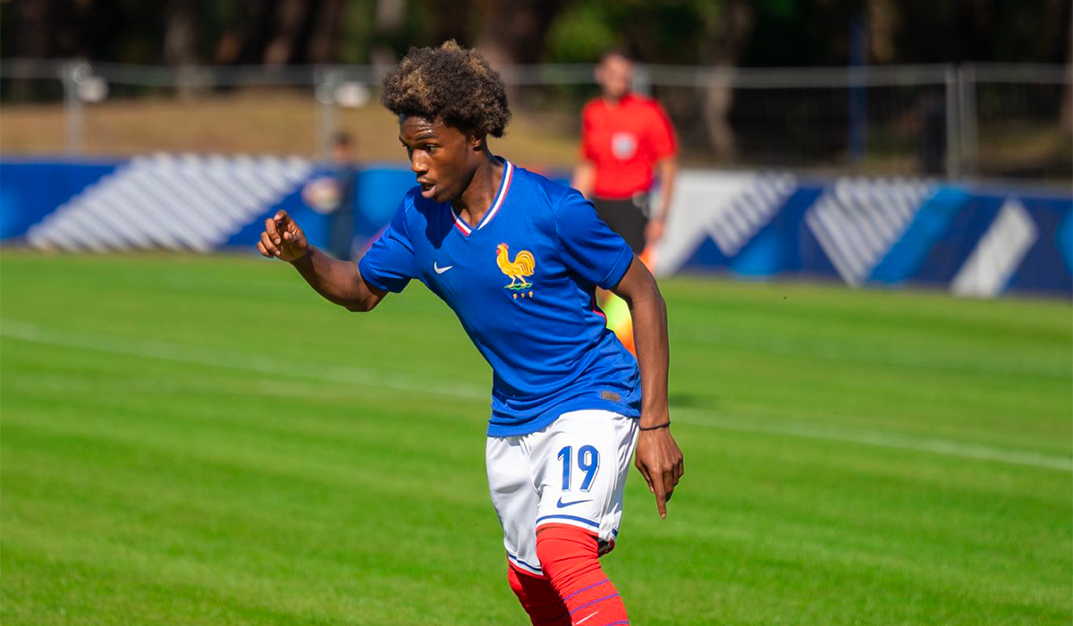 Arone Gadou avec les Tricolores pour le Championnat d'Europe U17